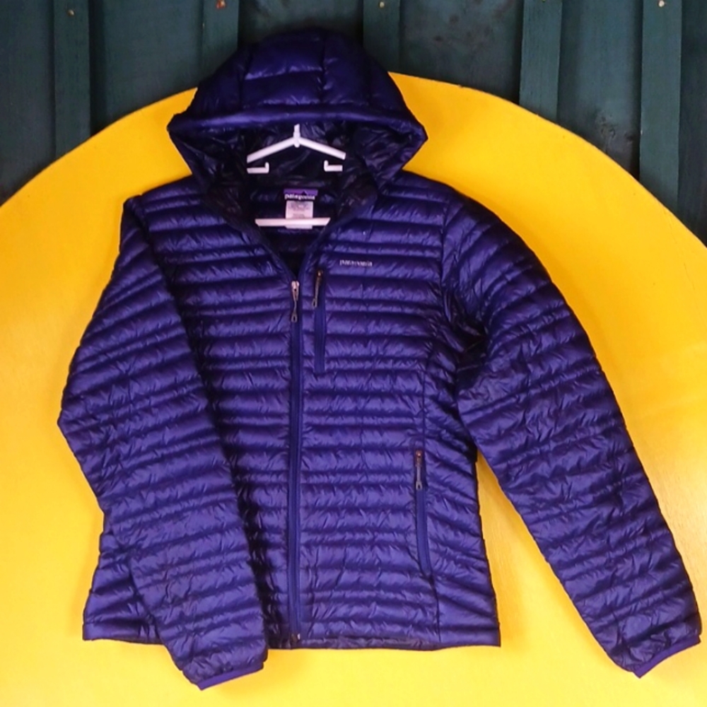 Patagonia goose down puffer jacket